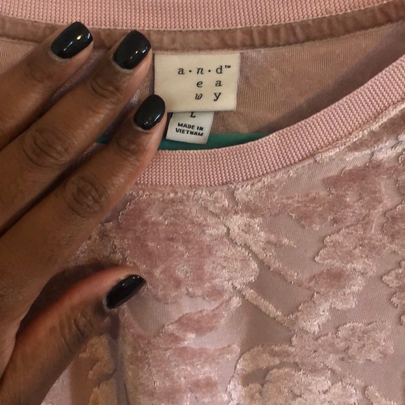 Pink velvet print top - Picture 2 of 2